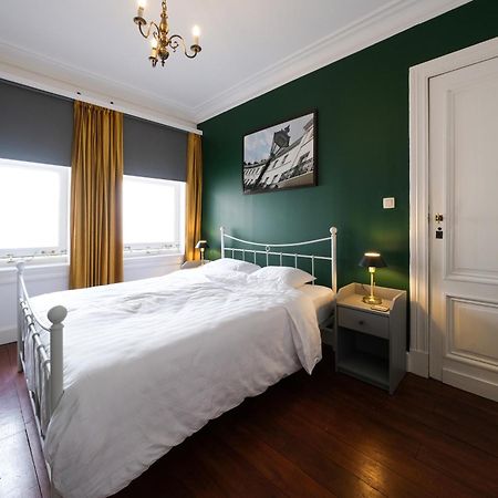 Your Homestay In A Bibliophile Mansion Antwerpen Eksteriør billede