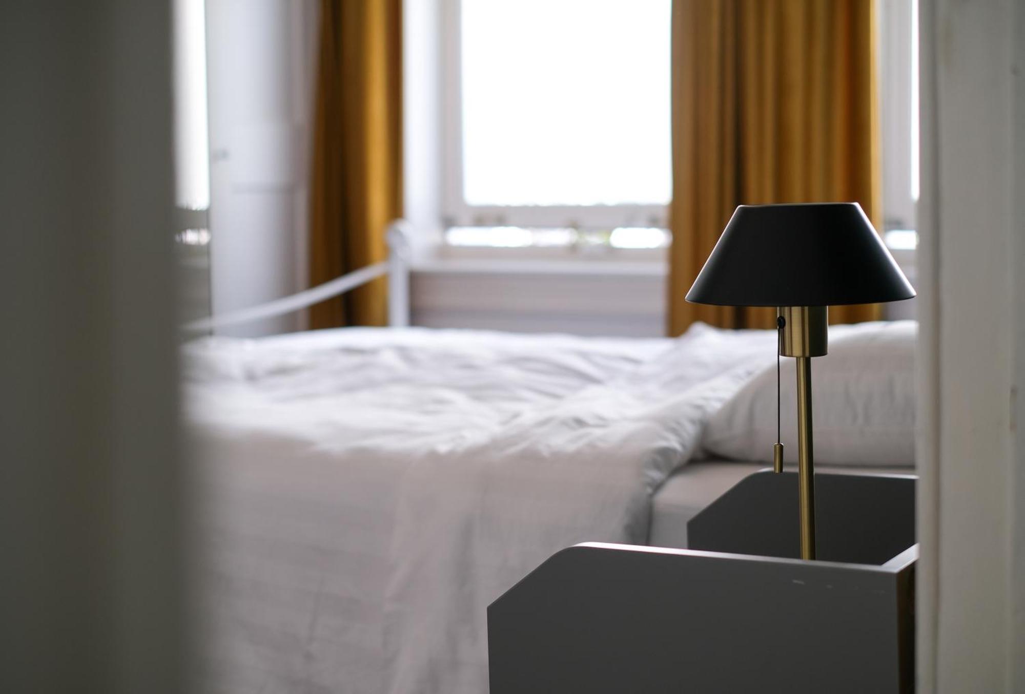 Your Homestay In A Bibliophile Mansion Antwerpen Eksteriør billede